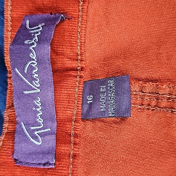 GV Jeans - Picture 10 of 16